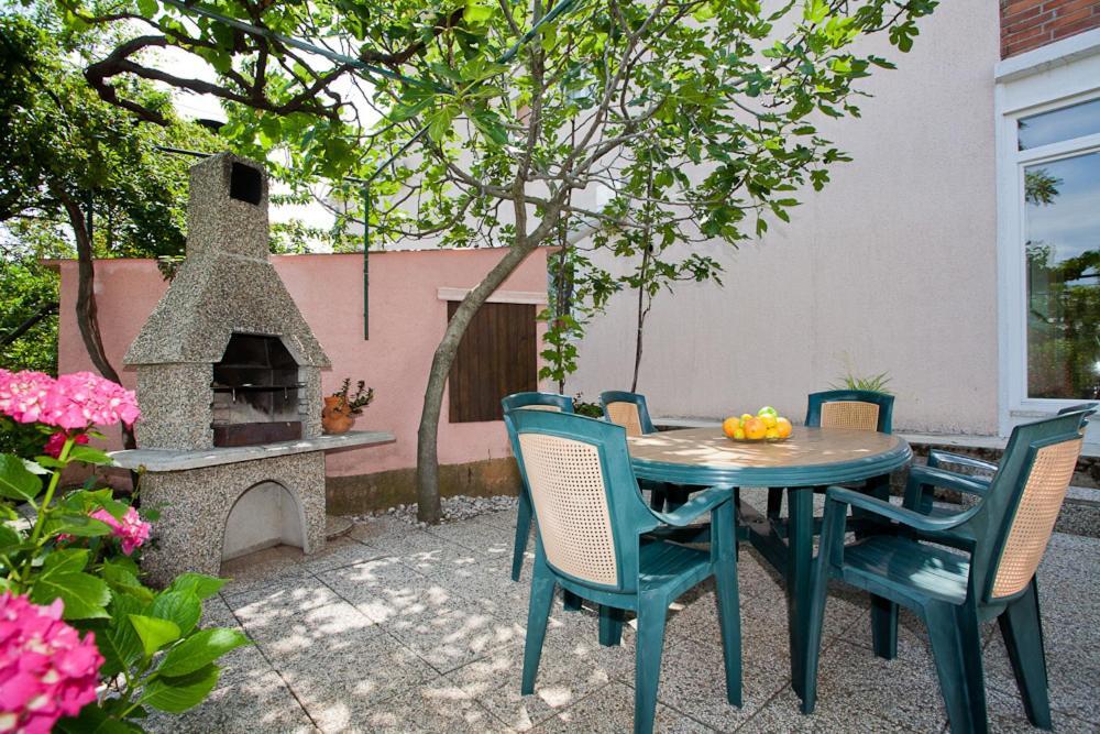 Apartments Kraljic Krk Town Exterior photo